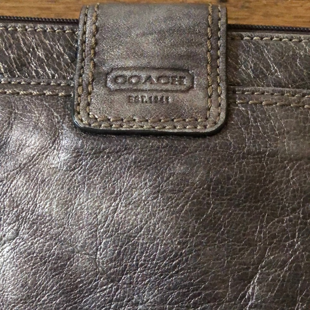 Coach Clutch/wristlet - Picture 3 of 4